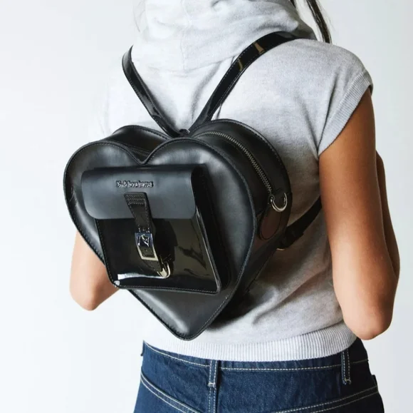 SOLD NWOT Doc Marten's Kiev Leather Heart Bag - Picture 5 of 16